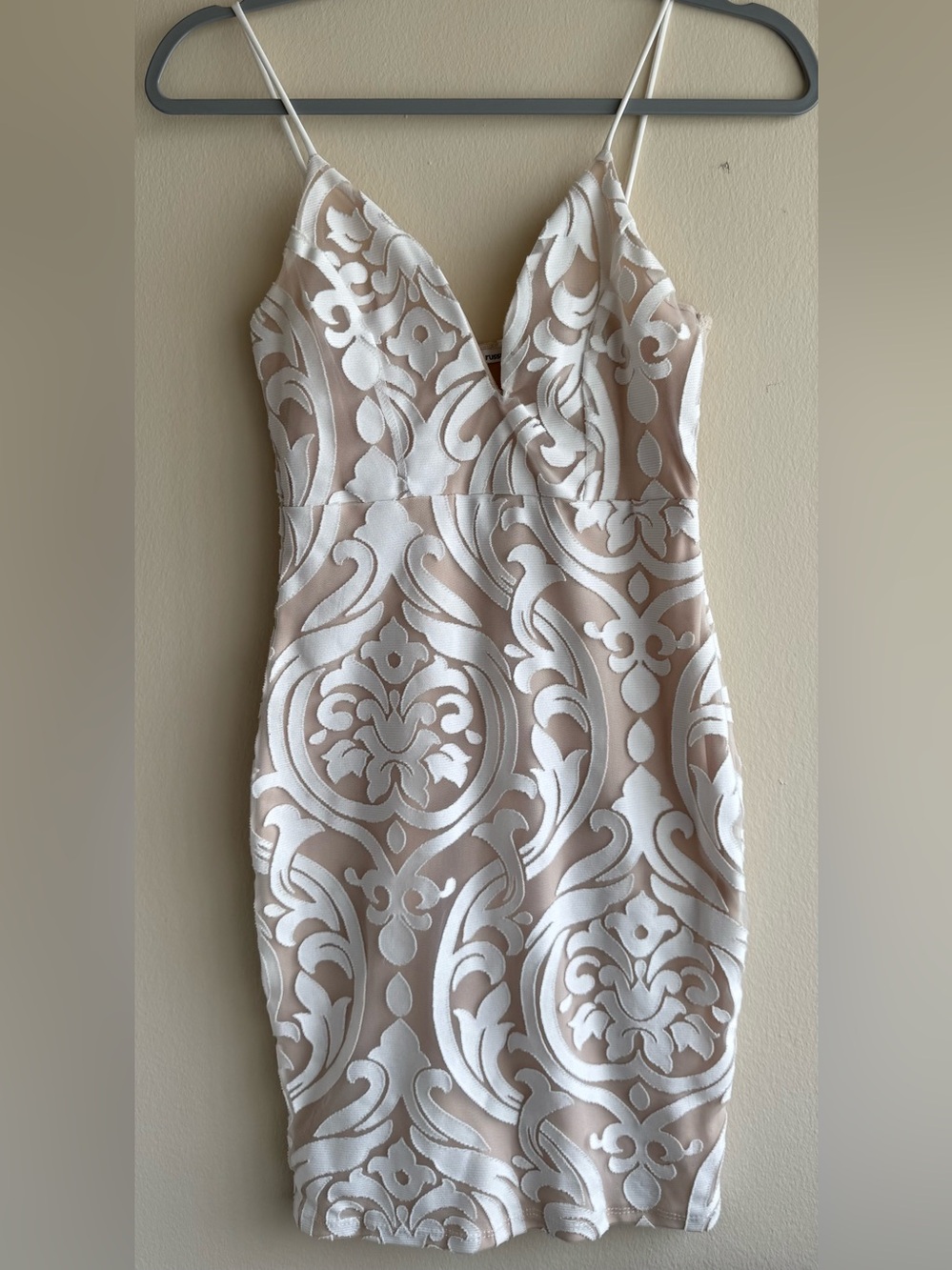 Charlotte Russe Ivory & Nude Flocked Mesh Bodycon Dress Size XS